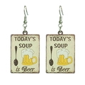 Boucles d'oreilles drôles en bois avec citation de soupe de bière et crochets en argent - Style Rétro Today's Soup Is Beer