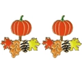 Dettaglio ravvicinato di ciondoli a foglia d'acero, zucca e ghianda per gioielli autunnali - Stile Zucca Foglia di Acero Pigna