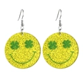 Detalle de pendientes de San Patricio con ojos de trébol verde y acrílico con purpurina - Estilo Cara Sonriente Ojos Trébol (6)