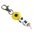 Porte-clés infirmière RN avec perles en silicone tournesol et bois cadeau médical chic - Jaune