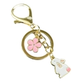 Portachiavi pasquale con coniglio, fiore di ciliegio e moschettone dorato elegante - Coniglio con Fiore Rosa (1)