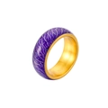 Nahaufnahme des Leuchtrings mit lila Riss-Finish und goldener Innenband-Metalloberfläche - Gold+Lila