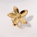 Eleganter 18 Karat vergoldeter Blumenring mit strukturierter Mitte und gedrehtem Band - Gold
