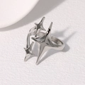Eleganter silberner Edelstahlring mit drei funkelnden Sternen im geometrischen Design - Silber