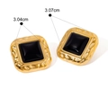 French vintage geometric square stud earrings with black resin inlay and hammered gold finish - Square - Black
