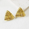 Vintage 18K vergulde driehoekige oorknopjes met een getextureerd golfpatroon - Driehoekige Rimpeltextuur / Driehoek Vorm Goud