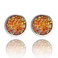 Details von runden Edelstahl-Ohrsteckern mit schimmernden orangefarbenen Druzy-Kristallen - Orange Silberrand