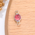 Macro-opname van 6mm rode geboortesteen connector in zilver voor DIY-sieraden - 6mm / Zilver Oktober (P2368)