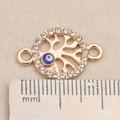 Detailansicht 20mm goldener Lebensbaum Anhänger mit blauem Auge und funkelnden Steinen - Lebensbaum Böser Blick Stil (P2570)