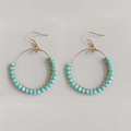 Boho Goldene Creolen mit türkisfarbenen Perlen und Fischhakenverschluss für Damen - Himmelblau