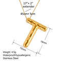 Detailansicht des goldenen Buchstaben-T-Anhängers mit wasserfesten und hypoallergenen Merkmalen - Stil T (XL0053-T)