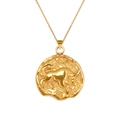 Dettaglio del ciondolo Toro placcato oro 18K con rilievo del toro e texture martellata - Toro (XL0092)