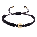 Bracciale regolabile in corda nera intrecciata con ciondolo lettera C in oro inox - Corda Nera C (B2925-C)