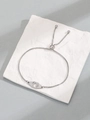 Minimalistische zilveren box-chain armband met geometrische bedel en verstelbare schuif - Oog