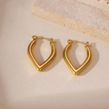 Orecchini a cerchio a V placcati in oro 18k su sfondo di pietra naturale - Stile Cerchi con Chiusura a Scatto a Cuore Appuntito (5960750932859) / Oro