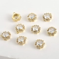 Dettaglio di ciondoli esagonali placcati in oro 14k con zirconi per creazione gioielli - Stile Esagonale Placcato Oro 14K