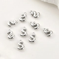Ciondoli lettera 'S' in argento 3D per creazione gioielli DIY, finitura metallica lucida - Lettera S (45#S) / 1 Pezzo / Argento