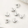 Set di 6 ciondoli a forma di V in argento lucido per la creazione di gioielli fai da te - Lettera V (48#V) / 1 Pezzo / Argento