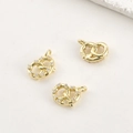 Détail de pendentifs bretzels en plaqué or 14k avec oxydes de zirconium pour bijoux DIY - Style Cœur Incliné Entièrement Serti de Zircon 14k / Or 14K