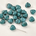 Detail van groenblauwe hartvormige glazen kralen met zwarte wervelingen voor DIY-sieraden - Hart / Set van 5 / 8# Pauwgroen