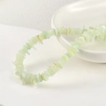 Macro-detail van natuurlijke kleurrijke schelpkralen voor DIY-sieraden maken - Groen