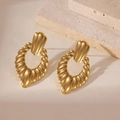 Orecchini a cerchio in acciaio inossidabile placcato oro 18k con texture a coste - Stile Ovale Croissant a Costine Vintage (5960750932888) / Oro