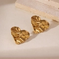 Orecchini a perno in acciaio inossidabile placcati oro 18k con design a cuore - Orecchini a Bottone a Cuore Artistico Accartocciato Irregolare (5960750932891) / Oro