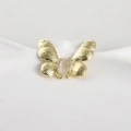 Orecchini ad ala di farfalla placcati oro 14k con zirconi e texture effetto martellato - Orecchini Ali di Farfalla Oro 14K (H-166)