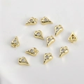 Detailansicht von elf 14k vergoldeten Herzanhängern mit Zirkonia für DIY-Schmuckherstellung - 14K Goldbasis-Weißer Zirkonia (H-164)