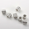 Dettaglio di perline distanziatrici cilindriche in argento con tre file di zirconi per gioielli - Stile C Perla a Botte Argento (Circa 6.5x6.5mm Foro 3.4mm)
