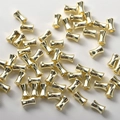 Dettagli macro delle perline distanziatrici a bambù placcate oro 14k per creazione gioielli - Oro 14k - Piccolo (circa 6x3,8 mm)