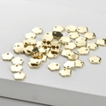 14k vergoldeter Blumenanhänger mit Loch für DIY Schmuckherstellung und Bastelarbeiten - Gold Glatt Blumen Stil