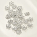 Copriperle a cinque petali placcate in argento con trama intrecciata per gioielli fai da te - Style J Bead Cap / Circa 9,5 mm / Bianco K/Argento