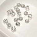 Copriperle a fiocco di neve argentati per gioielli fai da te e collane a mano - Style K Bead Cap / Circa 9,5 mm / Bianco K/Argento