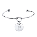 Bracelet jonc noué en acier argenté avec breloque ronde ornée de la lettre P en cristal - Style Lettre P (P)