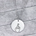 Collana con ciondolo a moneta in argento lucido con gesto portafortuna a dita incrociate - Dita incrociate (N443)