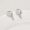 Vue macro de clous d'oreilles ovales argentés avec étoiles et zircone pour bijoux DIY - Style Clou Ovale Motif Étoile / Argent (12# Blanc K)
