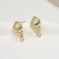 Detailansicht der 14k vergoldeten Muschel-Ohrstecker mit Ösen für DIY-Schmuckherstellung - 10*19MM / 1 Stück / 1# Gold Conch Stil