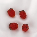 Makro-Detail von erdbeerförmigen roten Glasperlen mit Textur für DIY-Schmuck-Zubehör - Rote Himbeere (10*14mm)