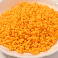 3 mm oranje rocailles voor DIY sieraden gepresenteerd in een witte keramische schaal - 3mm (10g Verpakking) / Oranjegeel (7#)