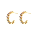 Minimalistische C-förmige goldene Edelstahlohrringe mit quadratischen Zirkonia-Steinen - C-Förmiger Mehrfarbiger Quadratischer Zirkonia Stil (E1495-GO-M)