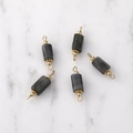 Dettaglio di connettori in pietra naturale grigia con doppia asola placcata oro 14K per gioielli - Pietra Flash (Labradorite)