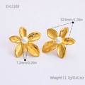 Grote gouden bloem oorknopjes met witte parels en een 18-karaats gouden afwerking - Gouden Bloem Kunstparel Oorbellen (EH11163)