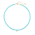 Dettaglio collana di perle blu sfaccettate con ciondolo a lettera A dorato e piccoli cristalli - Stile Lettera A (N2712-GO-A)
