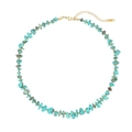 Bohemian ketting met onregelmatige turquoise stenen en gouden kralen voor dames - Turkoois Steenslag Stijl (N2699-GO)