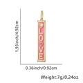 Pendente MOM in smalto rosa con scritta LOVE e zirconi lucidi in placcatura oro - Stile Verticale LOVE Smalto Rosa (Stile Otto)