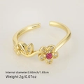 Verstellbarer vergoldeter Blumenring mit rotem Edelstein und glitzernden Blattakzenten - Roter Zirkonia-Blumen-Stil (Stil 11)