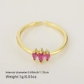Verstellbarer Goldring mit drei marquise-rosa Steinen, Größe 1.76cm und 1g - Drei Rosa Marquise Zirkonia Stil (Stil 14)