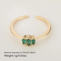 Goldener offener Ring mit drei grünem Markiseschliff-Steinen und 1,86 cm Innendurchmesser - Drei Grüne Marquise Zirkonia Stil (Stil 15)