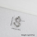 Ciondolo lettera S in acciaio inossidabile argento con trama vintage e misure - Argento Forma S